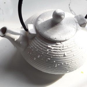 White textured Teapot